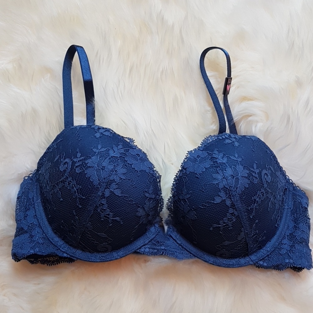 VS Dream Angels Push Up Bra 32C NWT
